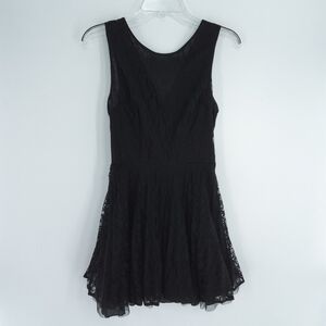 RACHEL & CHLOE LACE FIT AND FLARE DRESS SIZE MEDIUM